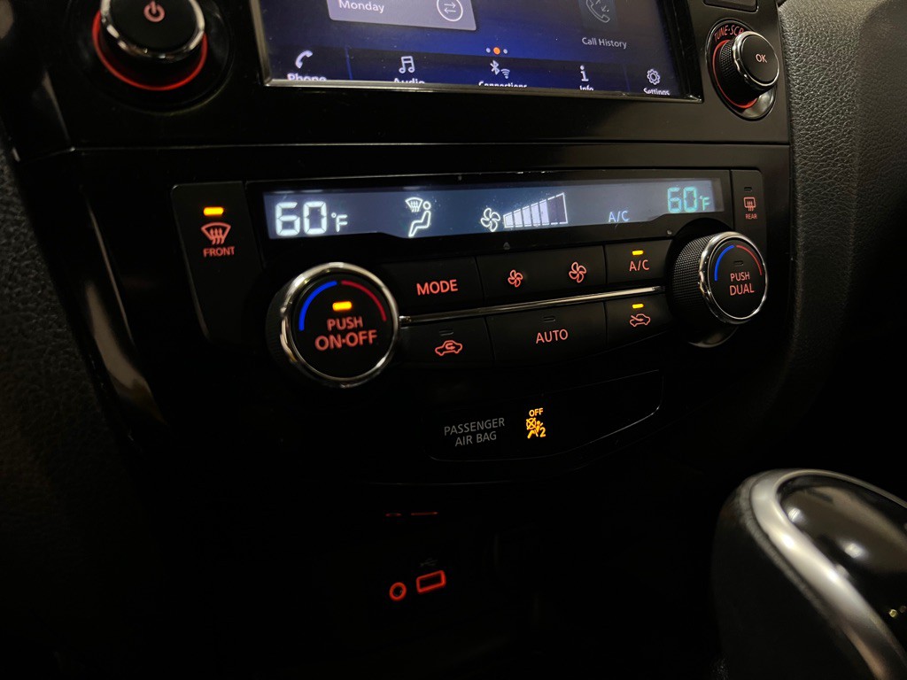 2019 Nissan Rogue Image 26