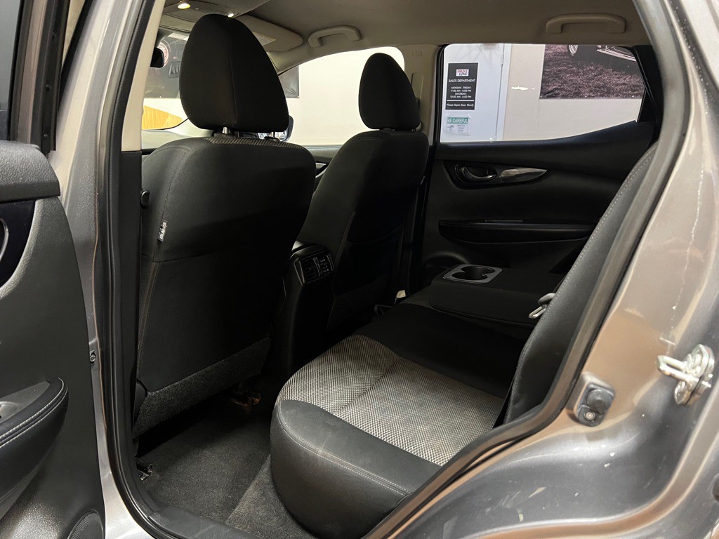 2019 Nissan Rogue Image 31