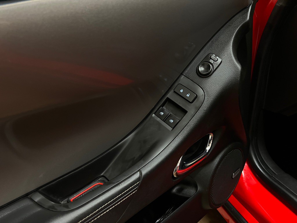 2014 Chevrolet Camaro Image 17