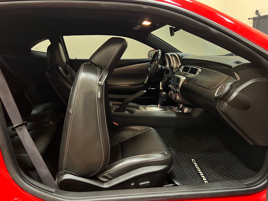 2014 Chevrolet Camaro Image 32