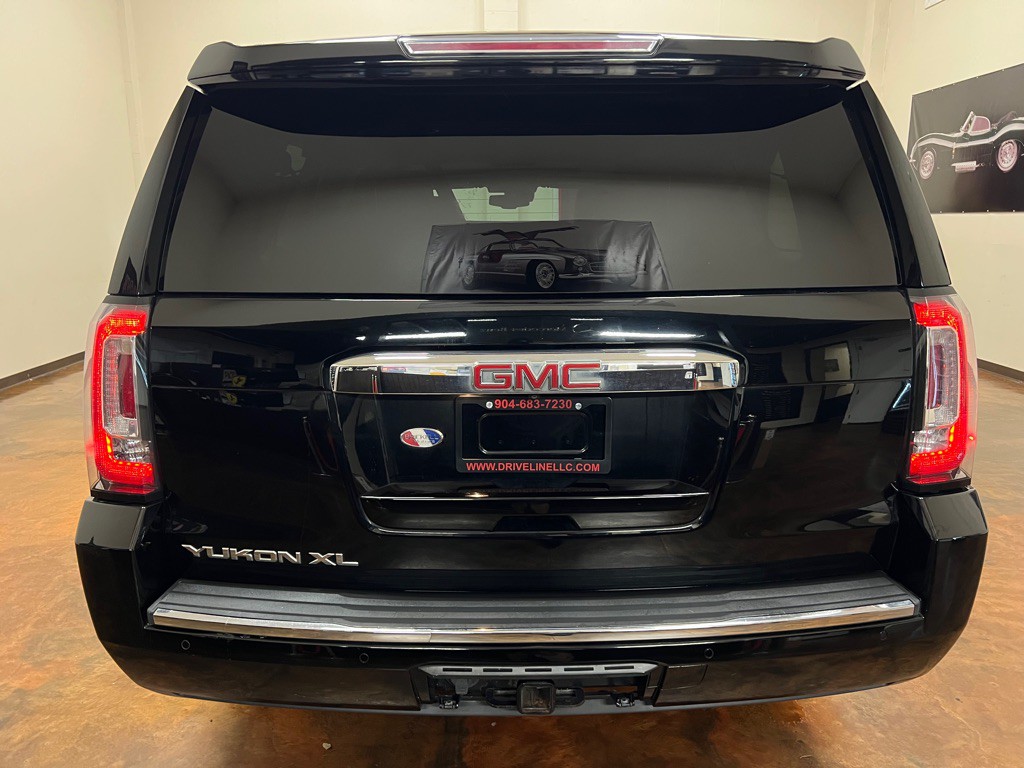 2020 GMC Yukon Image 8