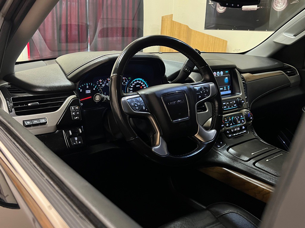 2020 GMC Yukon Image 19