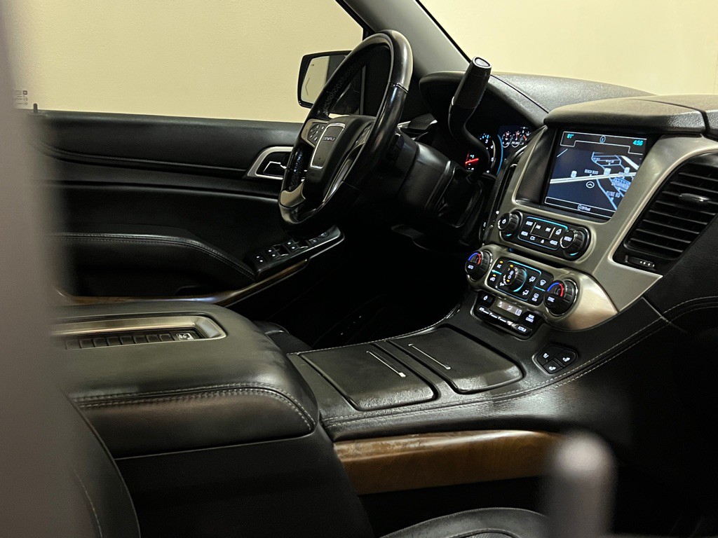 2020 GMC Yukon Image 21