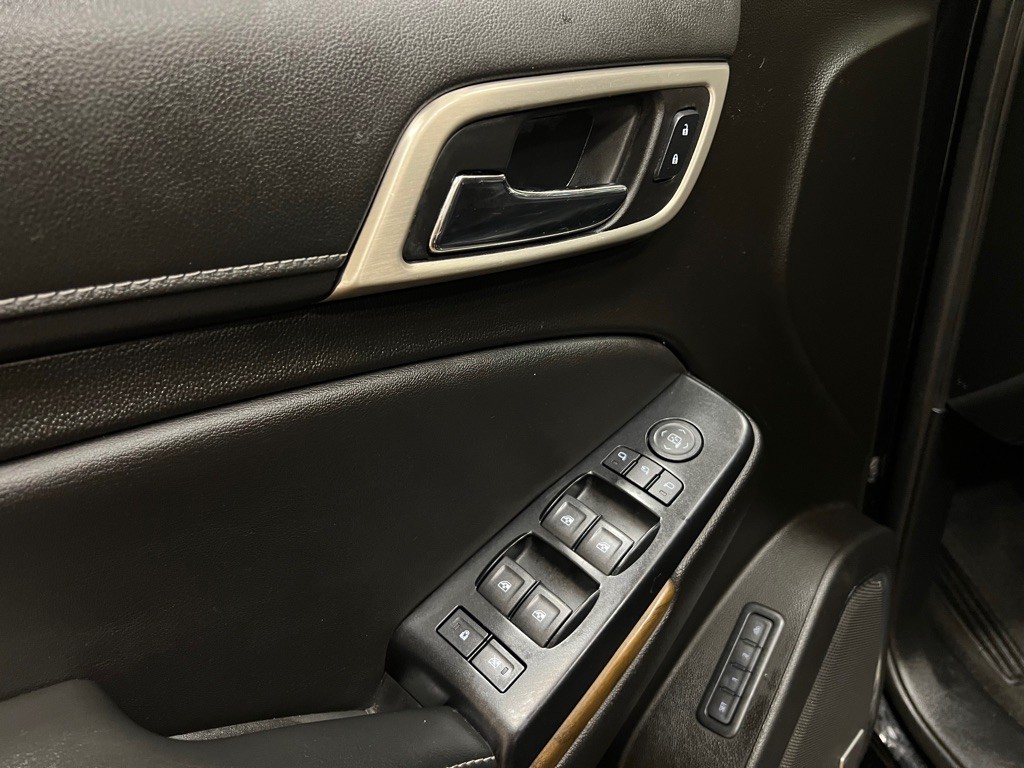 2020 GMC Yukon Image 22
