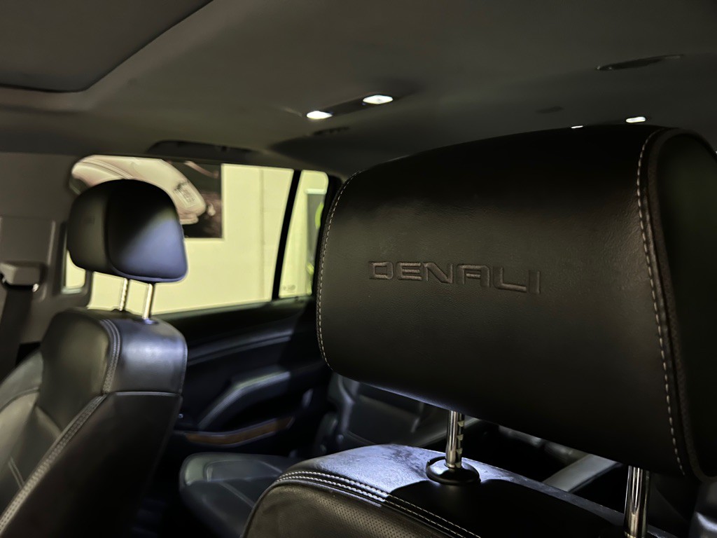 2020 GMC Yukon Image 38