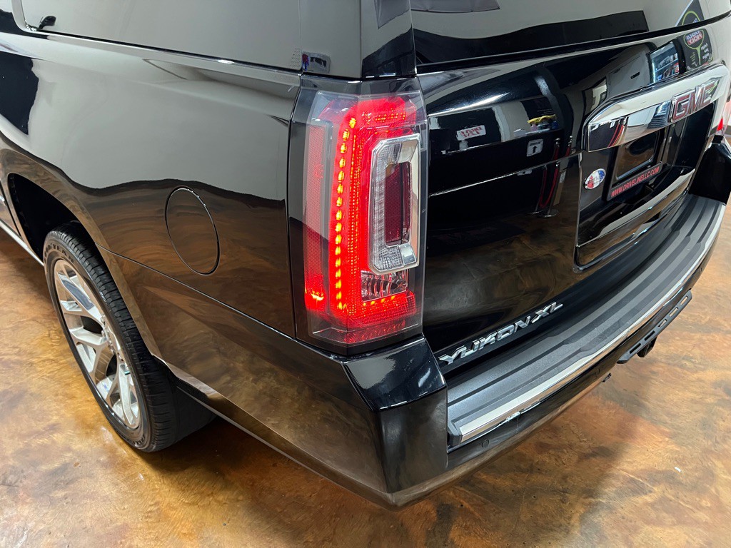 2020 GMC Yukon Image 56