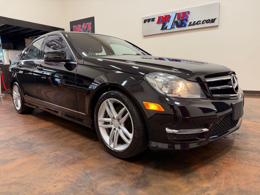 2014 Mercedes-Benz C-Class Image 3