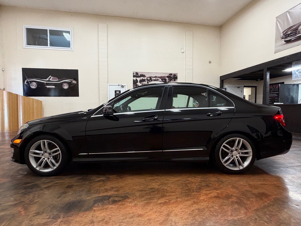 2014 Mercedes-Benz C-Class Image 6