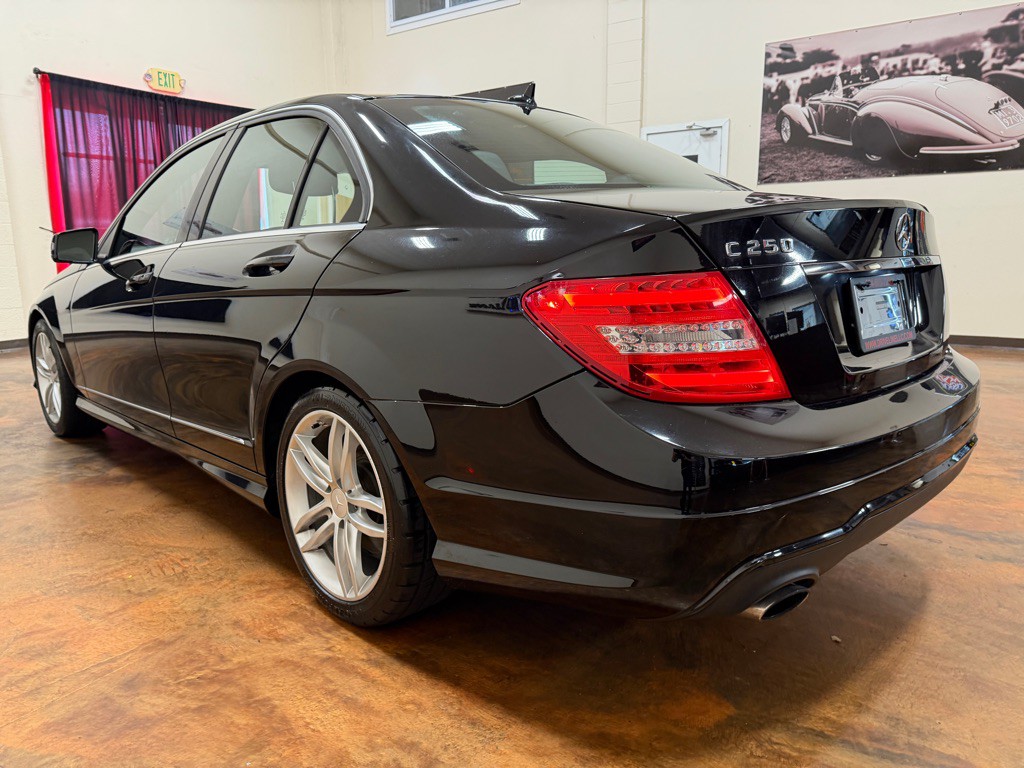 2014 Mercedes-Benz C-Class Image 7