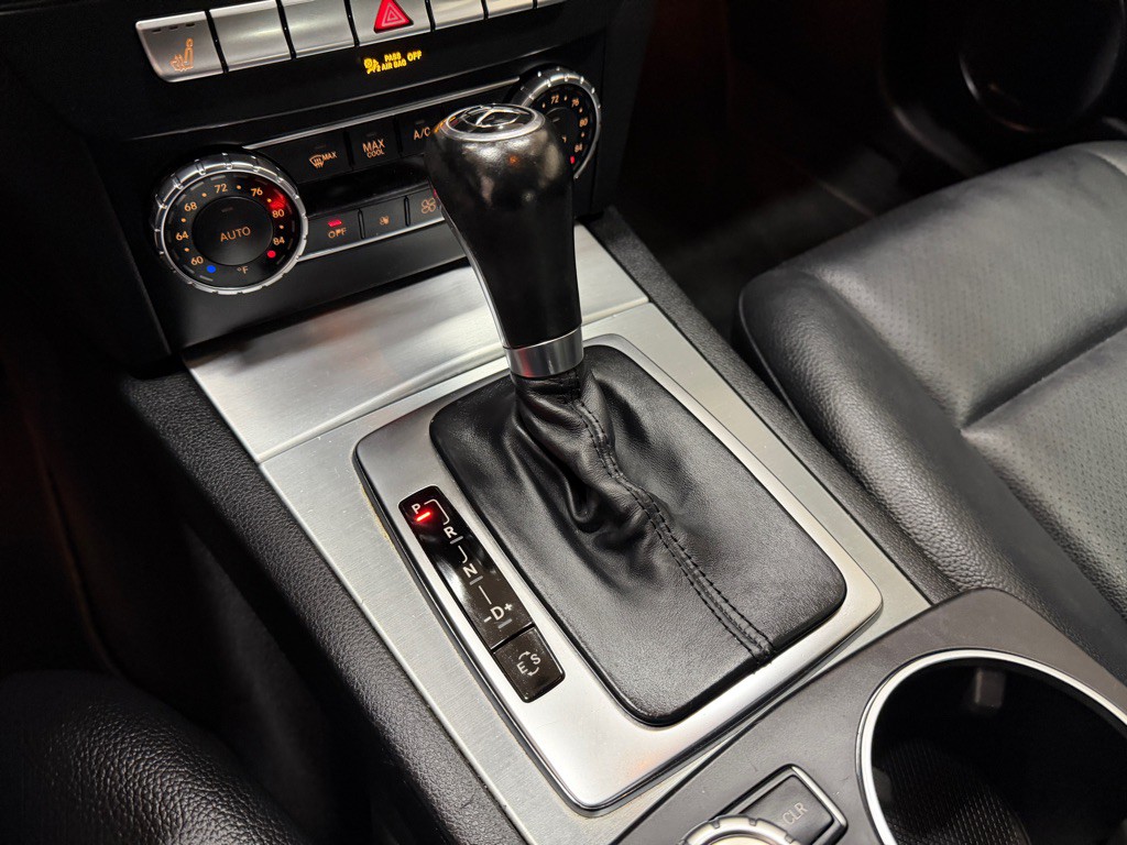 2014 Mercedes-Benz C-Class Image 24