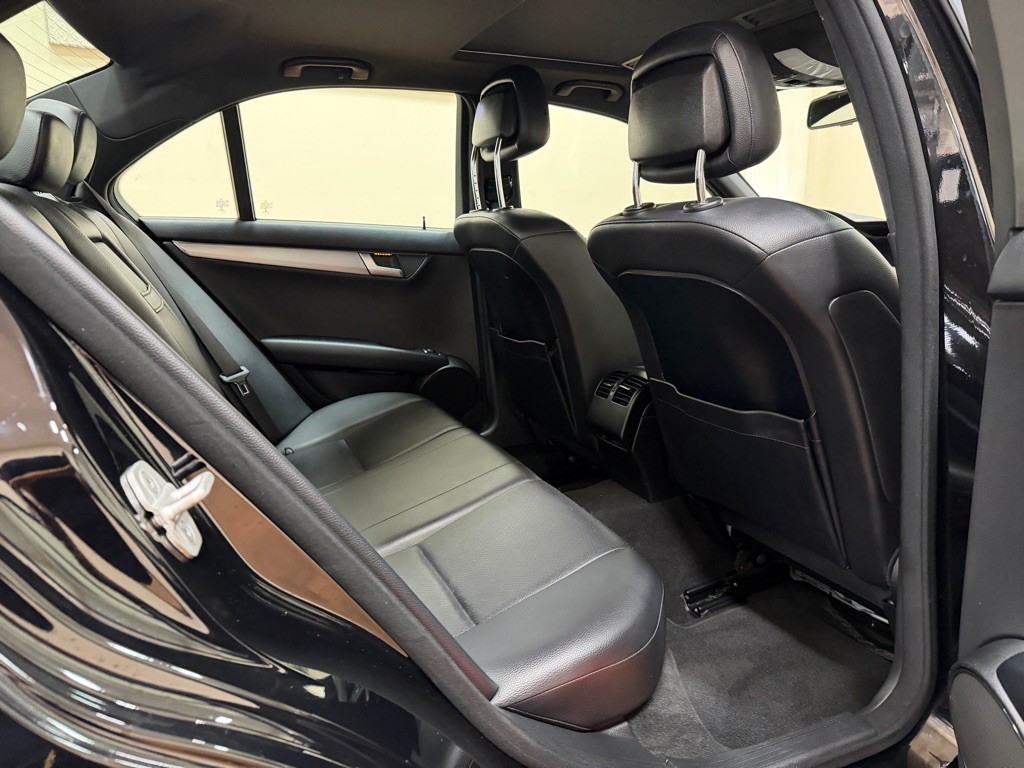 2014 Mercedes-Benz C-Class Image 31