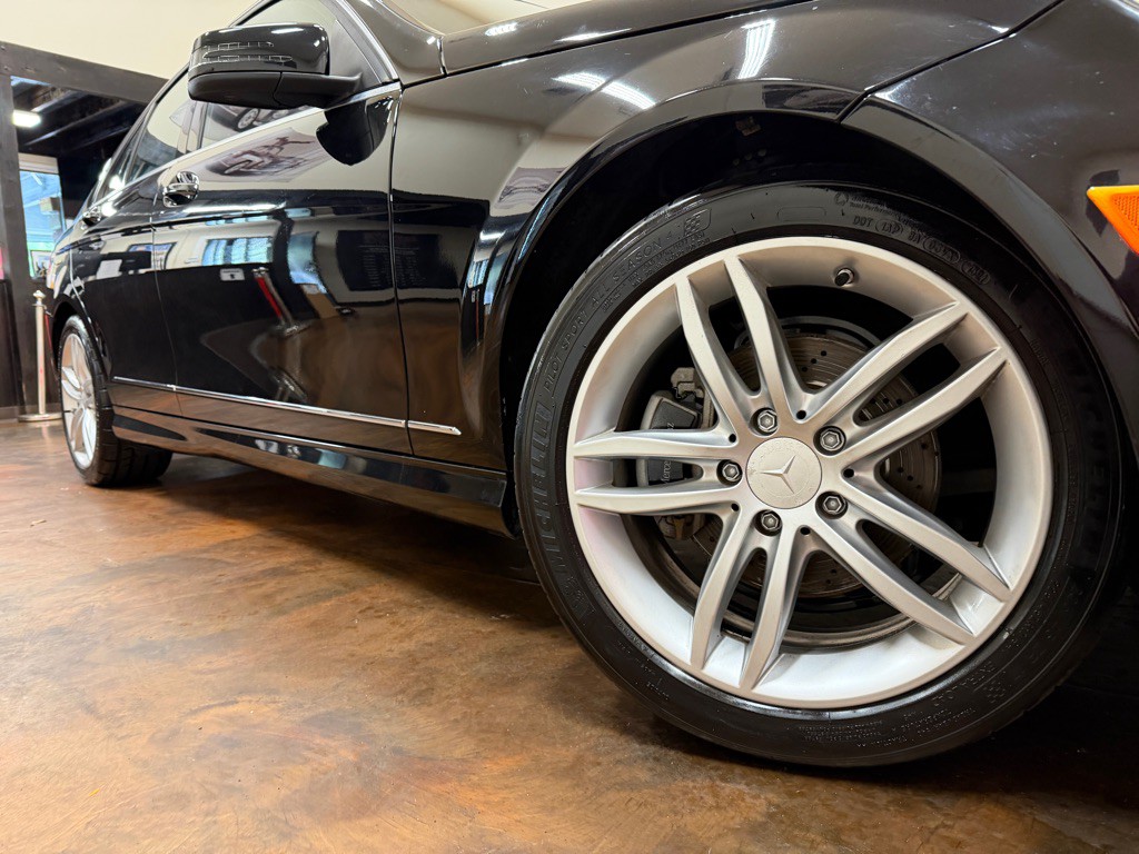 2014 Mercedes-Benz C-Class Image 36