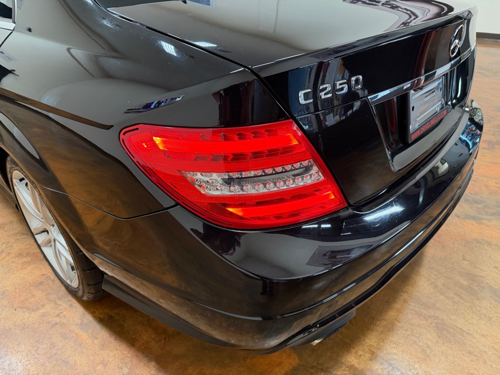 2014 Mercedes-Benz C-Class Image 39