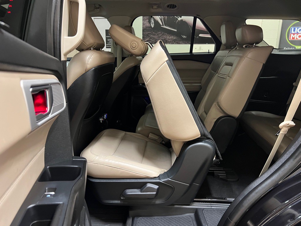 2020 Ford Explorer Image 20