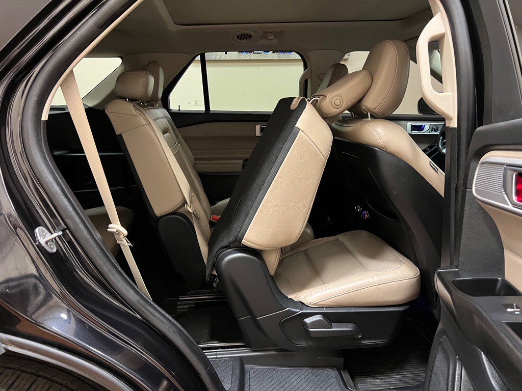 2020 Ford Explorer Image 23
