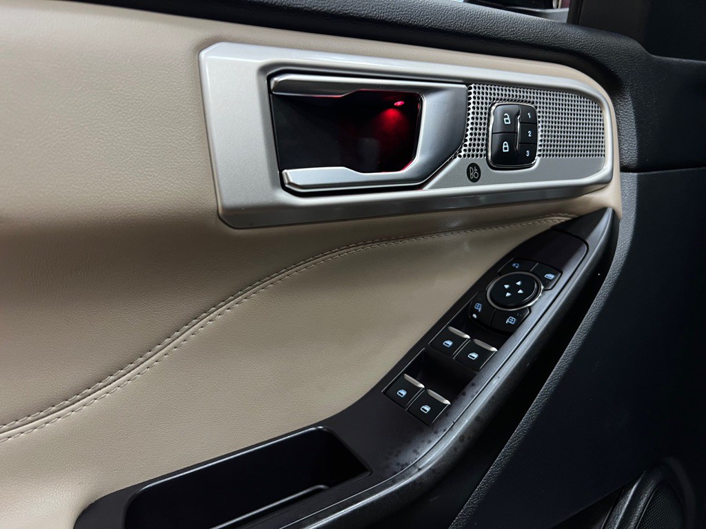 2020 Ford Explorer Image 28