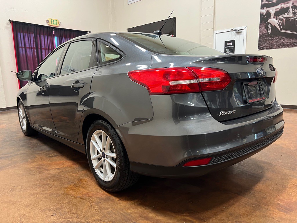 2017 Ford Focus Image 7