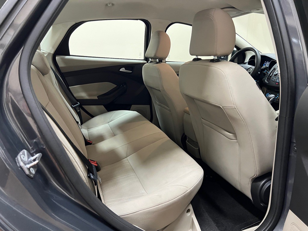 2017 Ford Focus Image 21