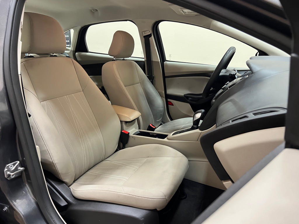 2017 Ford Focus Image 22