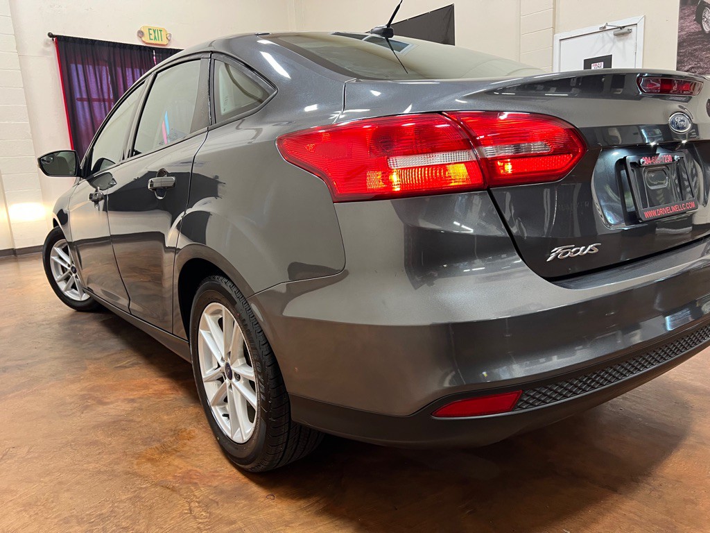 2017 Ford Focus Image 33