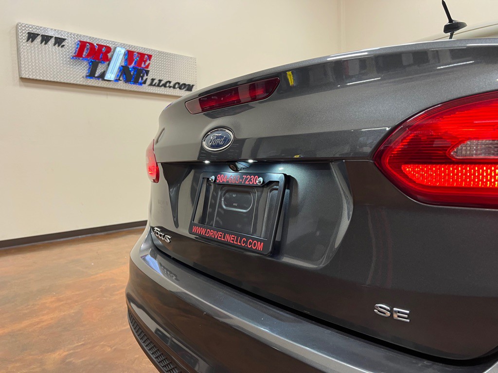 2017 Ford Focus Image 39