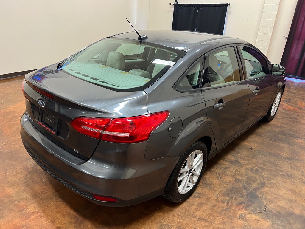 2017 Ford Focus Image 41