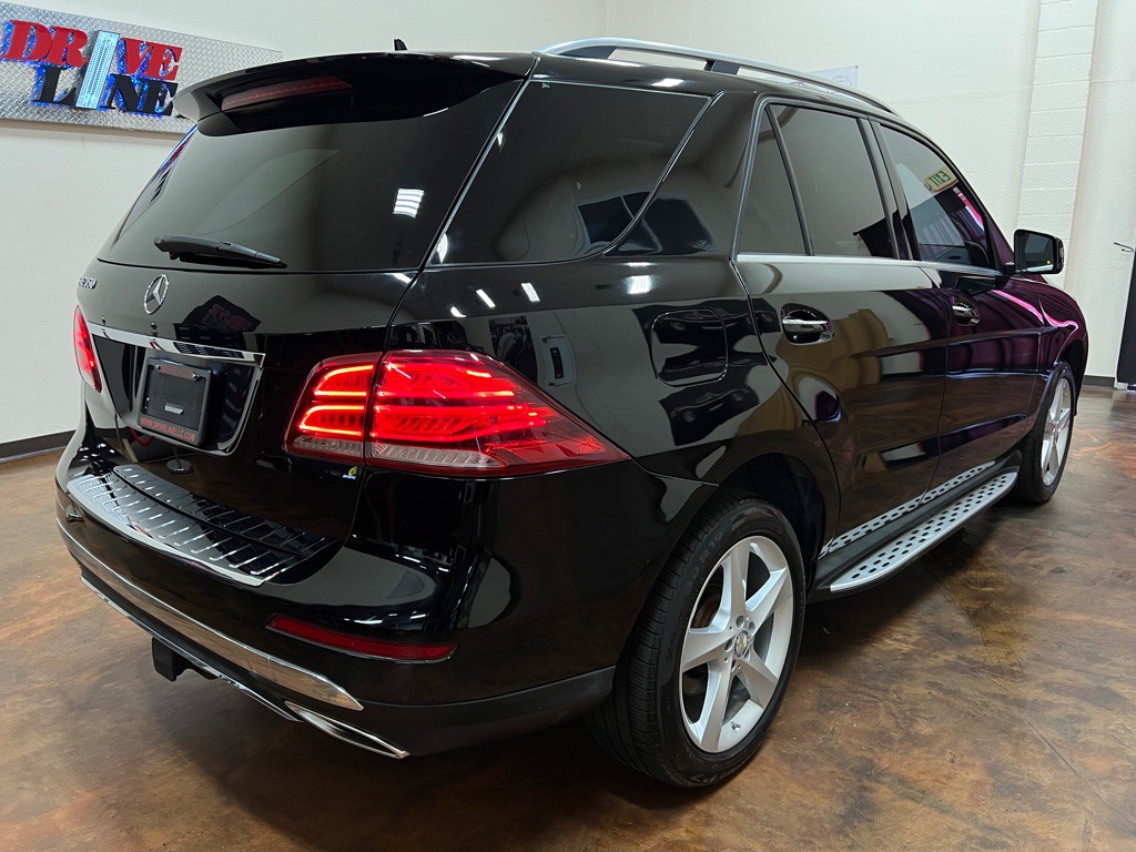 2016 Mercedes-Benz GLE-Class Image 9