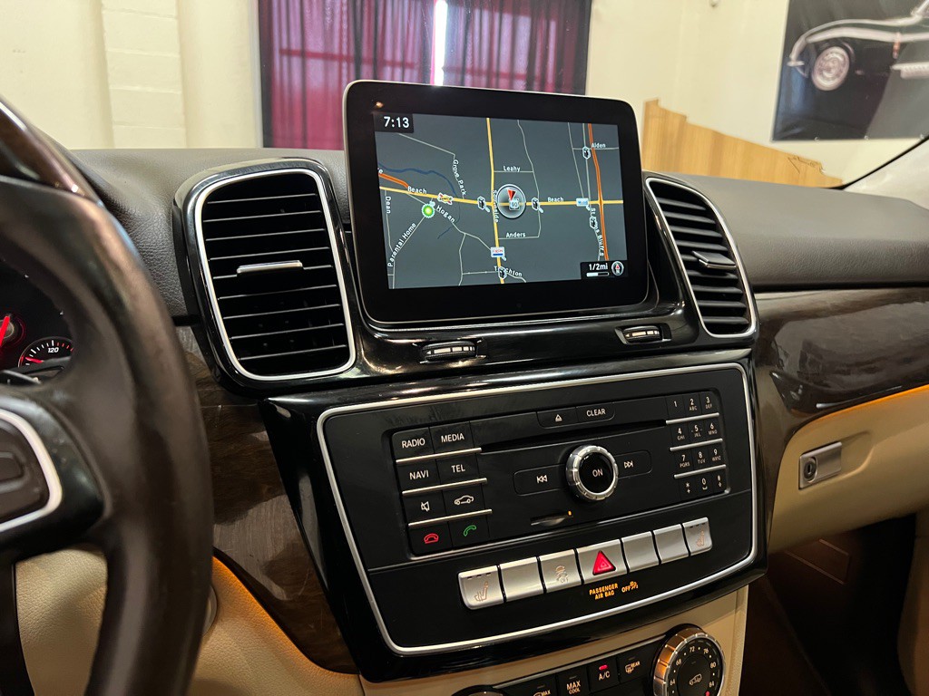 2016 Mercedes-Benz GLE-Class Image 27