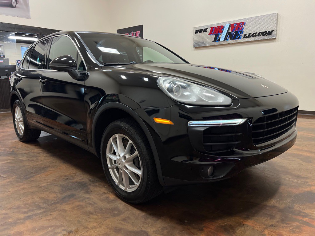 2016 Porsche Cayenne Image 3