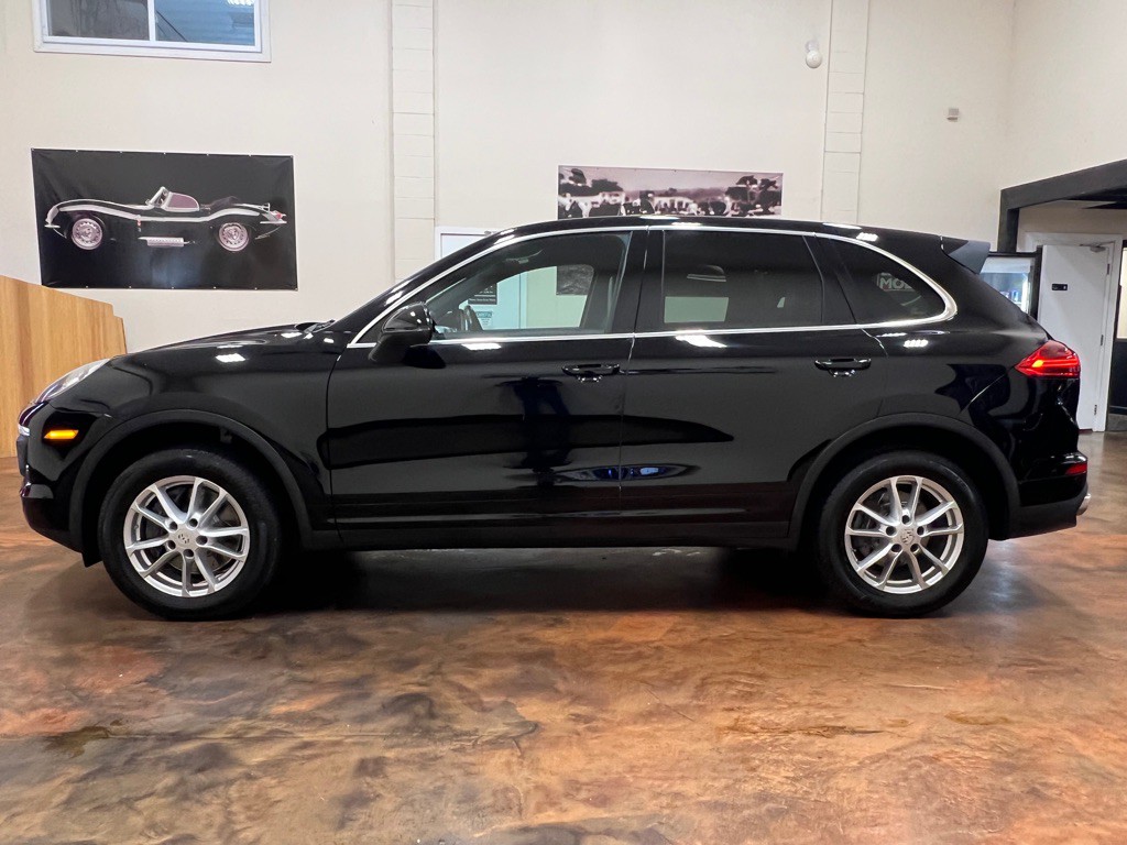 2016 Porsche Cayenne Image 6