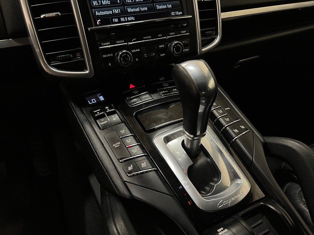 2016 Porsche Cayenne Image 31