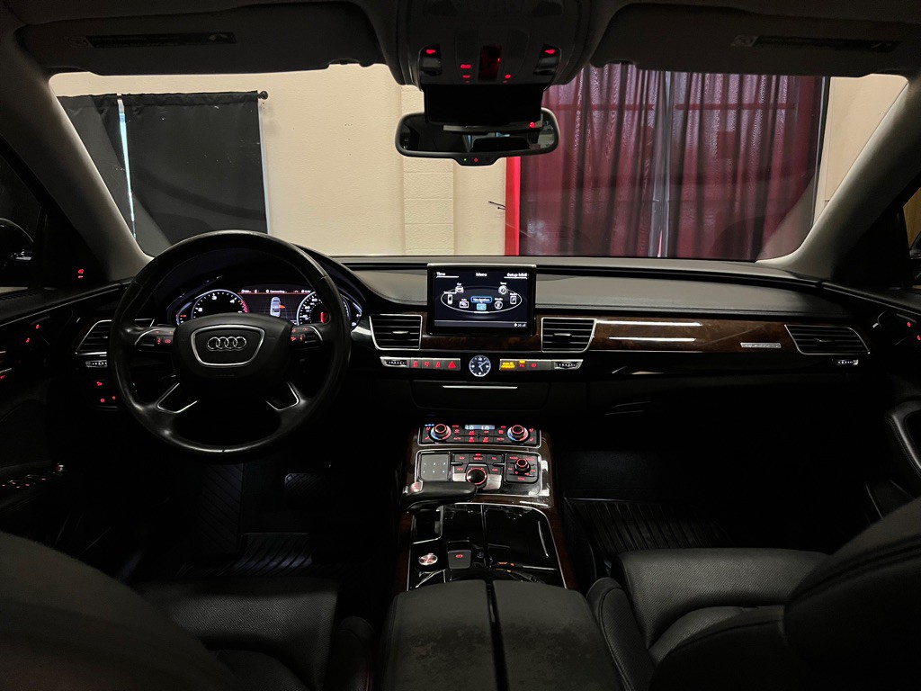 2014 Audi A8 Image 14