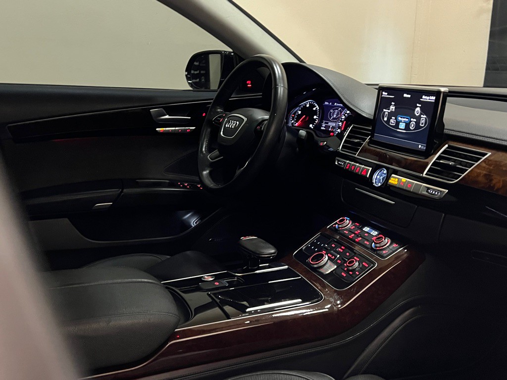 2014 Audi A8 Image 15