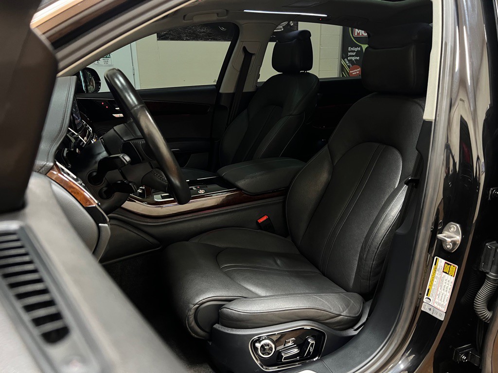 2014 Audi A8 Image 17