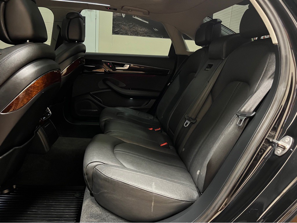 2014 Audi A8 Image 19