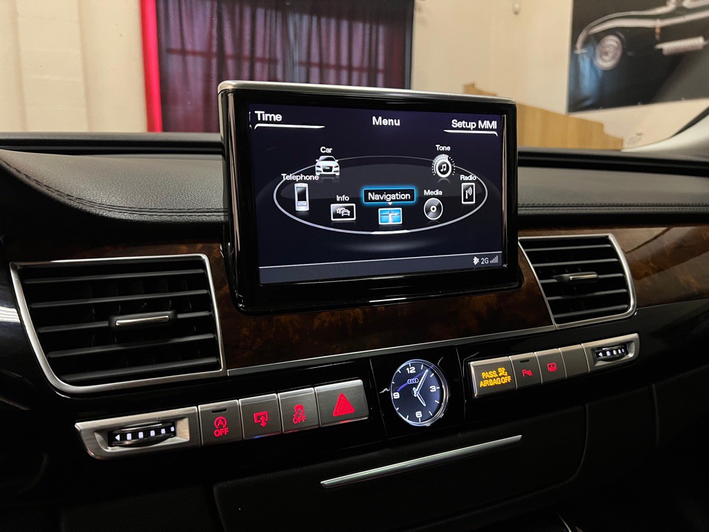 2014 Audi A8 Image 34