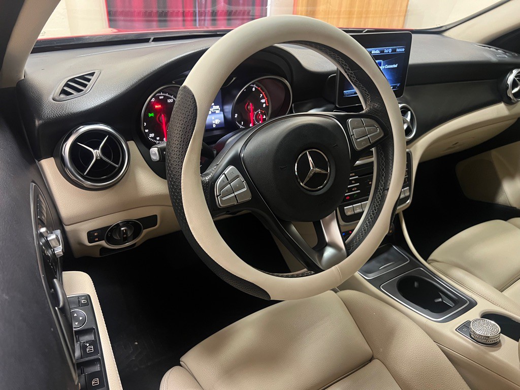 2019 Mercedes-Benz GLA-Class Image 17