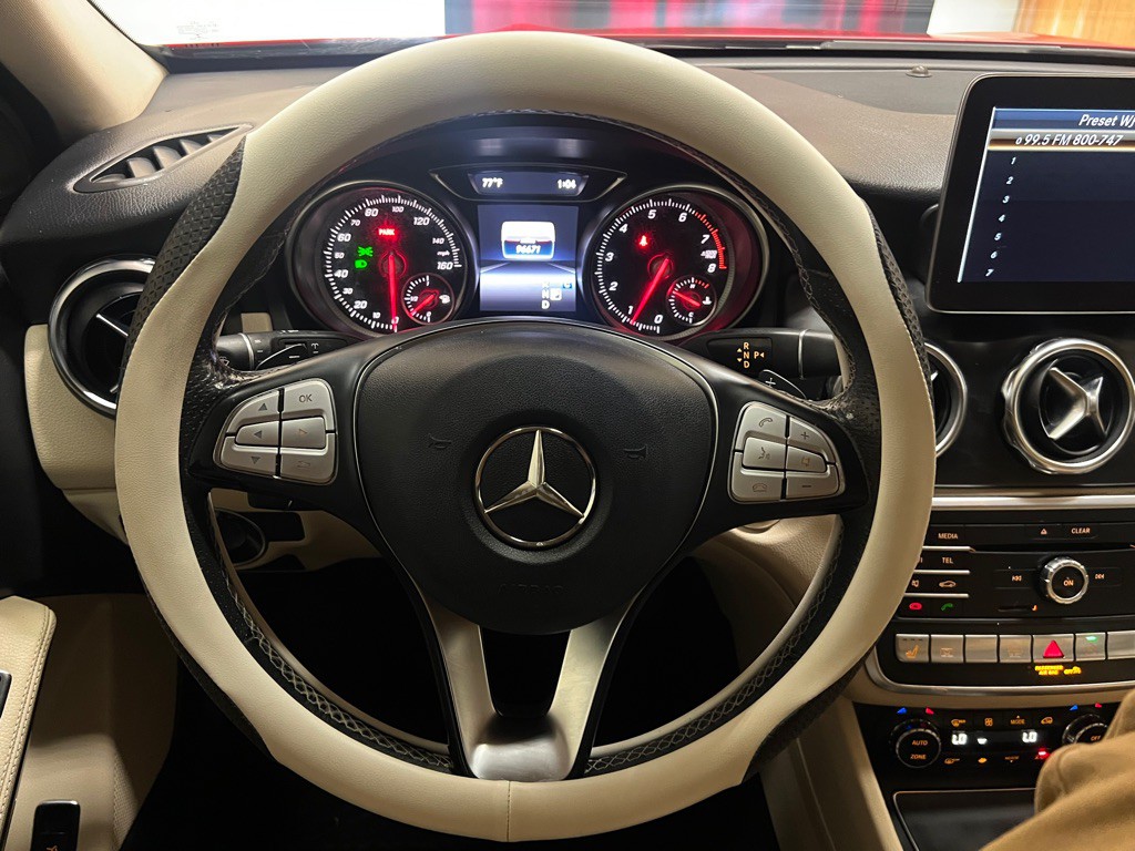 2019 Mercedes-Benz GLA-Class Image 19