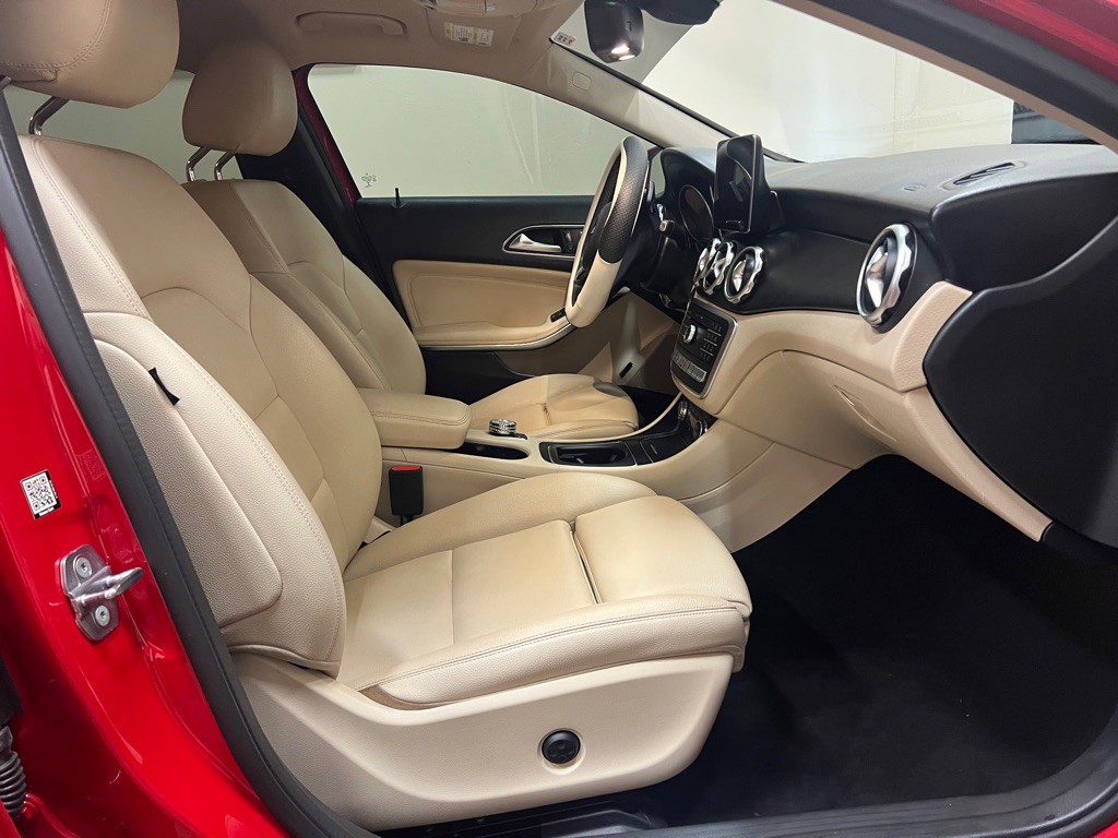 2019 Mercedes-Benz GLA-Class Image 27