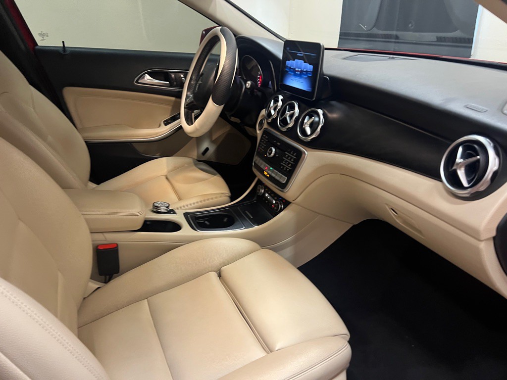 2019 Mercedes-Benz GLA-Class Image 31