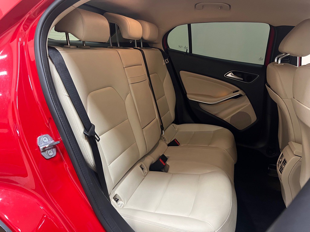 2019 Mercedes-Benz GLA-Class Image 32