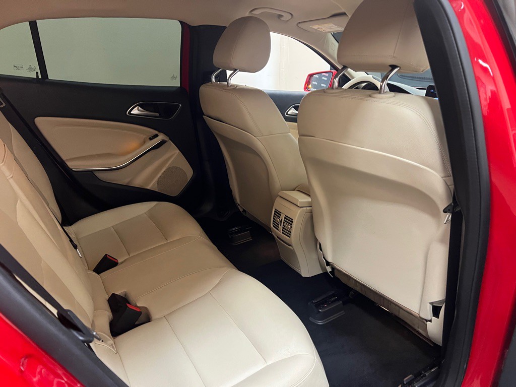 2019 Mercedes-Benz GLA-Class Image 34