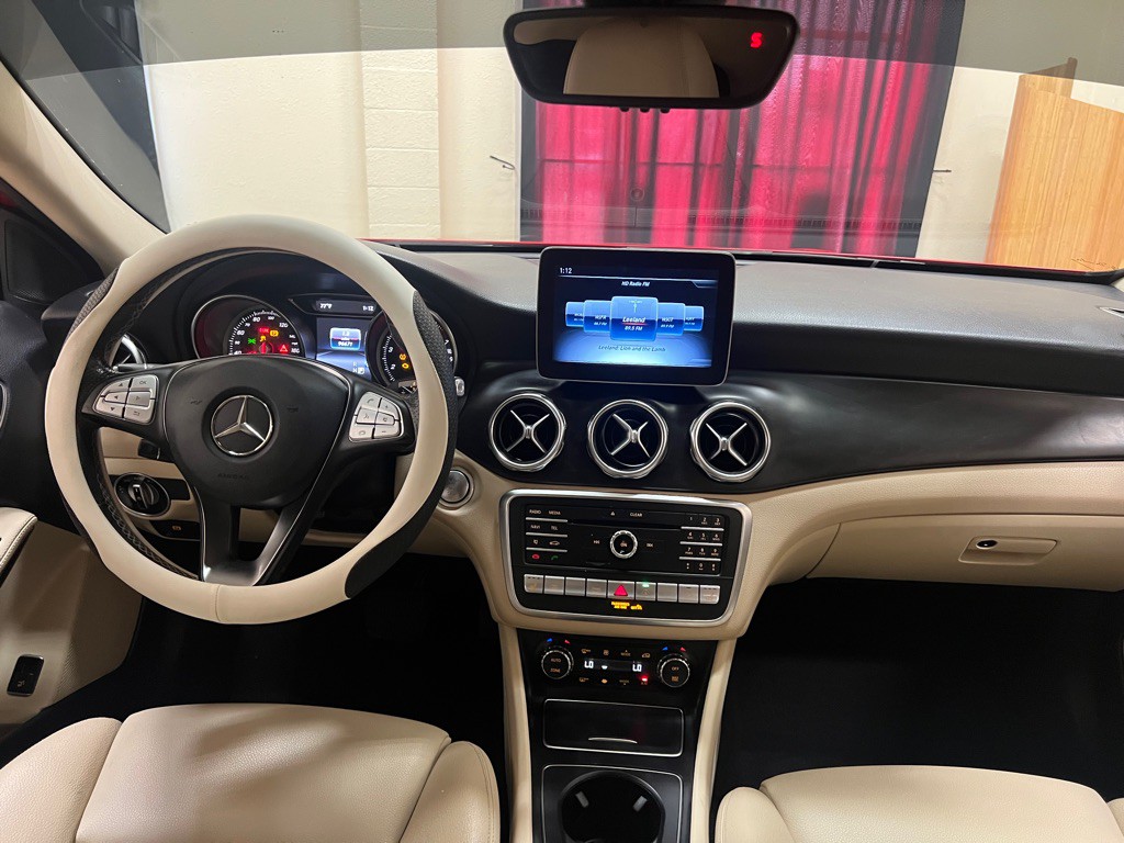 2019 Mercedes-Benz GLA-Class Image 37
