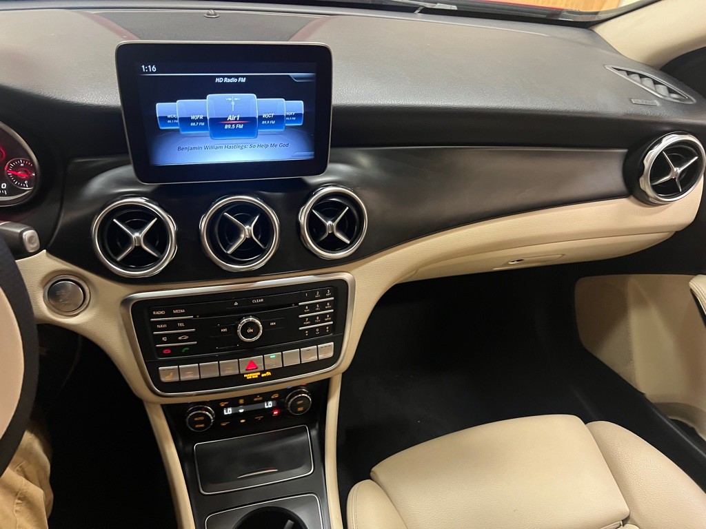 2019 Mercedes-Benz GLA-Class Image 39