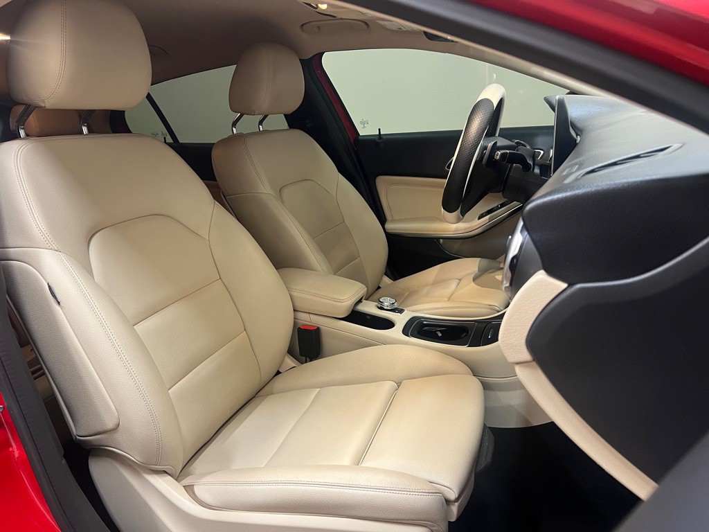 2019 Mercedes-Benz GLA-Class Image 49