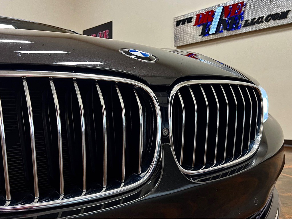 2016 BMW 7 Series Image 41