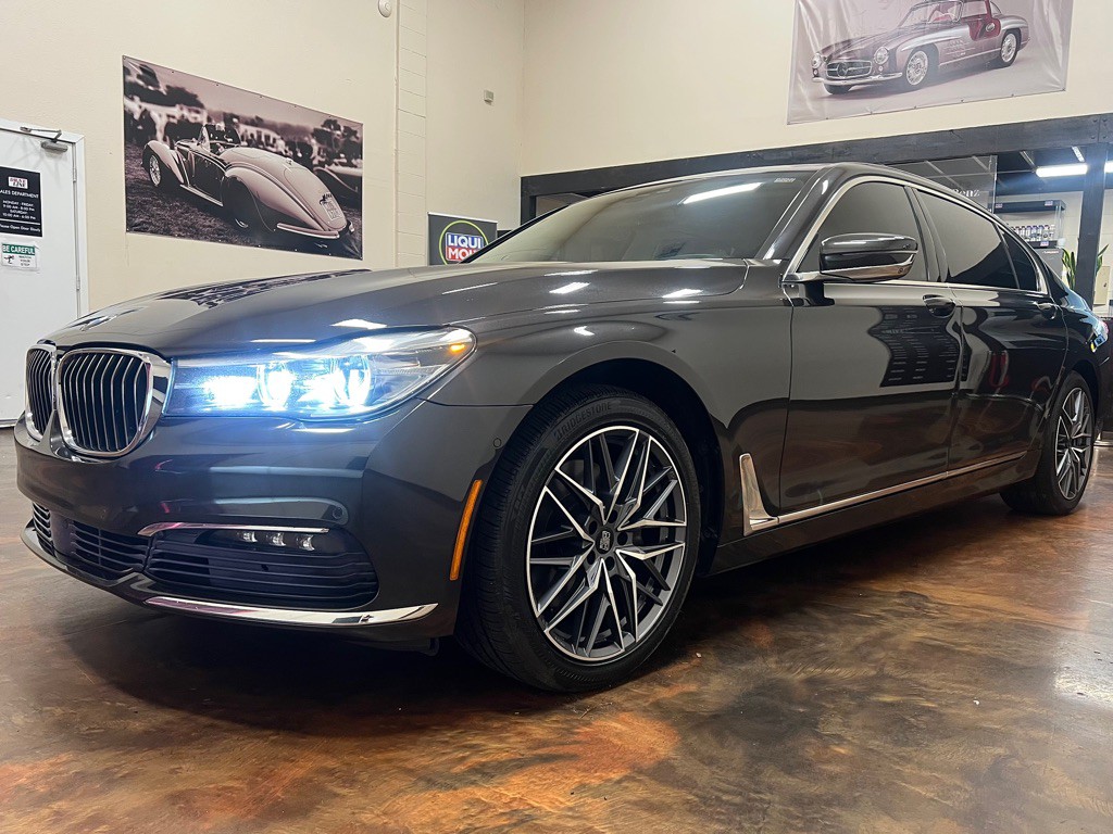 2016 BMW 7 Series Image 5