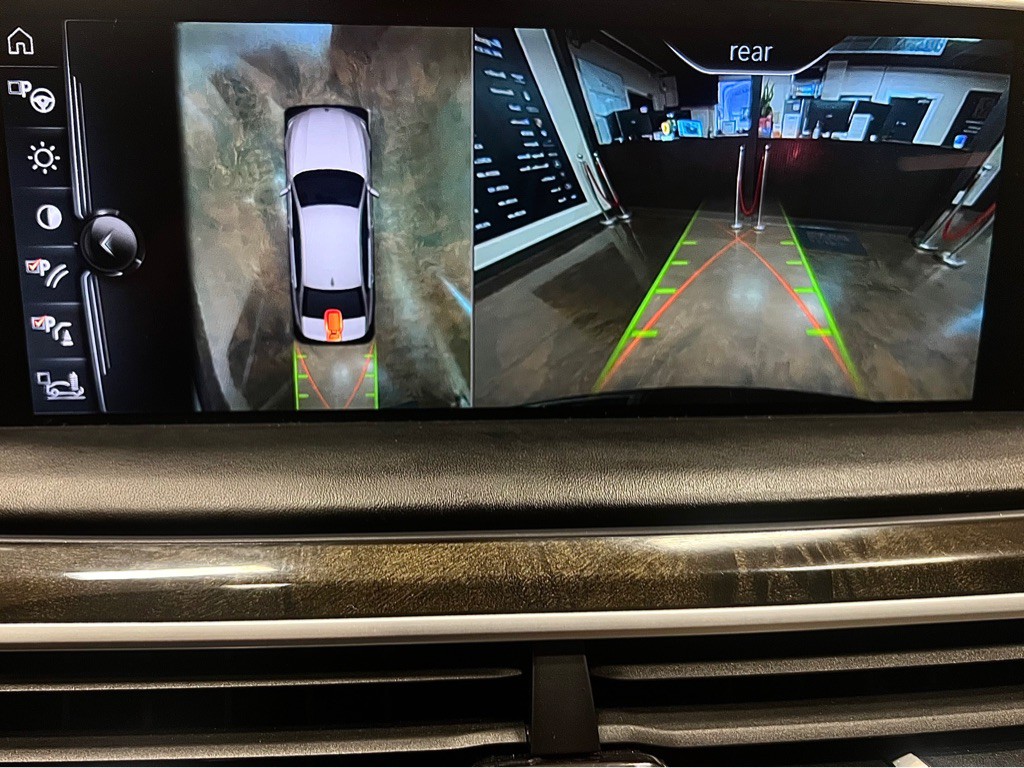 2016 BMW 7 Series Image 21