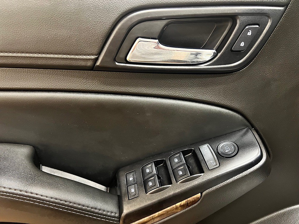 2017 Chevrolet Tahoe Image 12