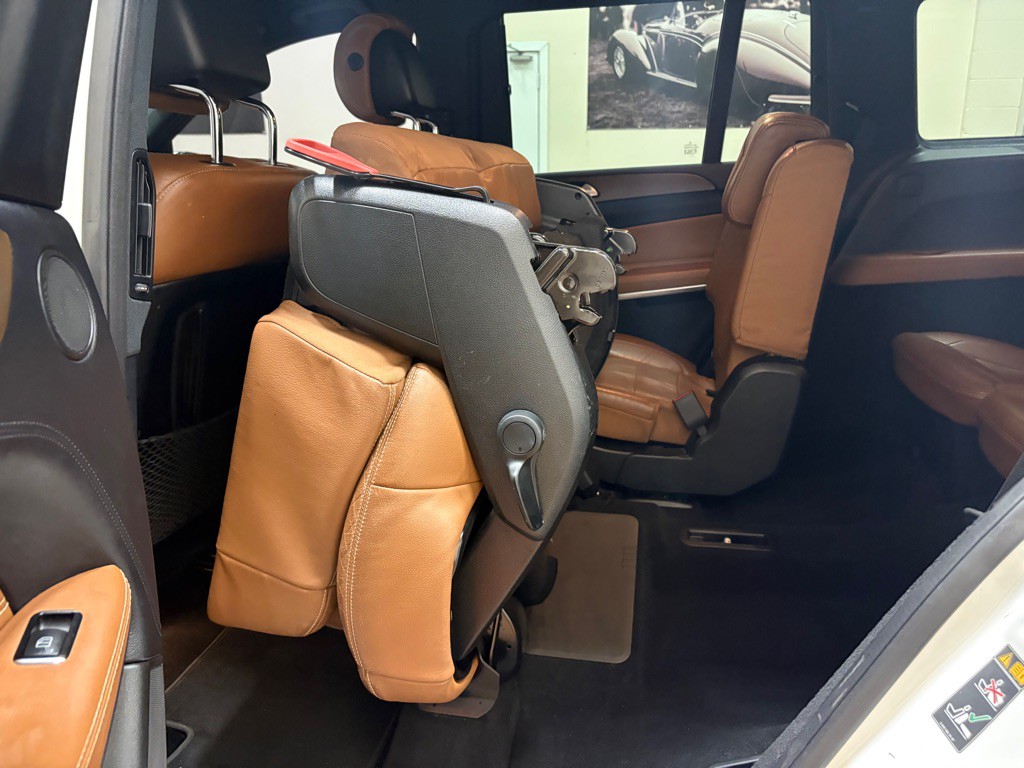 2017 Mercedes-Benz GLS-Class Image 17